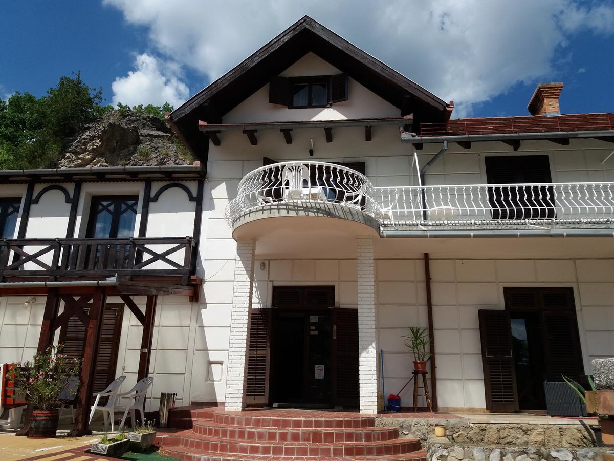פץ' Valcsics Villa Panzio מראה חיצוני תמונה
